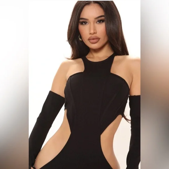 Elegant Black Cutout Jumpsuit Nova - Picture 2 of 5